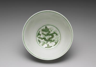 图片[2]-Bowl with incised two dragons playing with a pearl decoration in overglaze green, Ming dynasty, Hongzhi reign (1488-1505)-China Archive